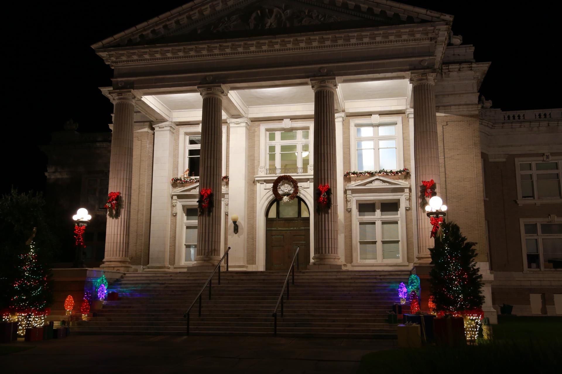 christmas at courthouse